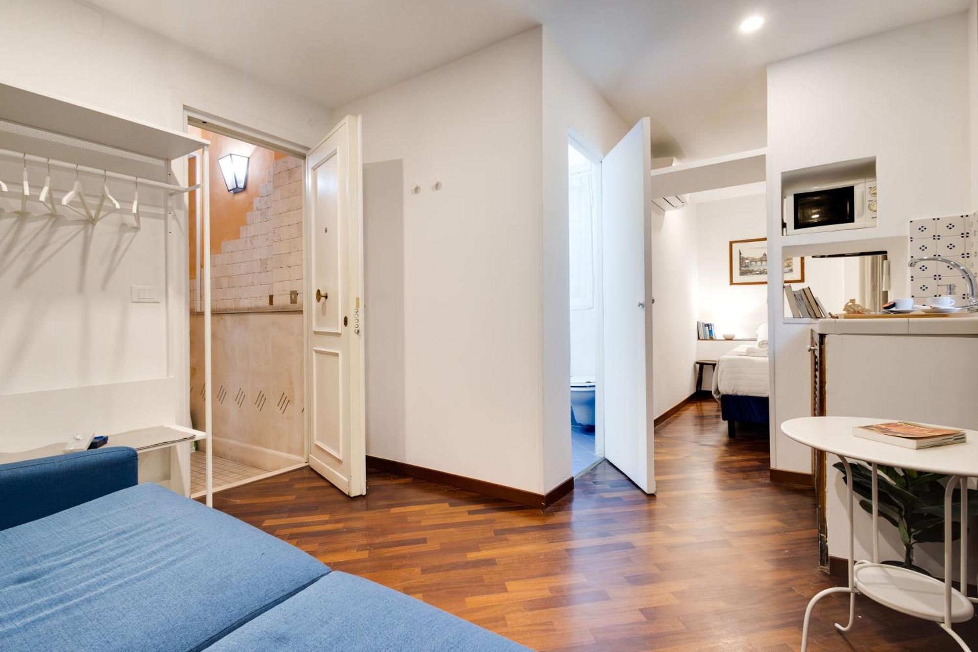 Отель Clavdia Mini Flat Рим Экстерьер фото